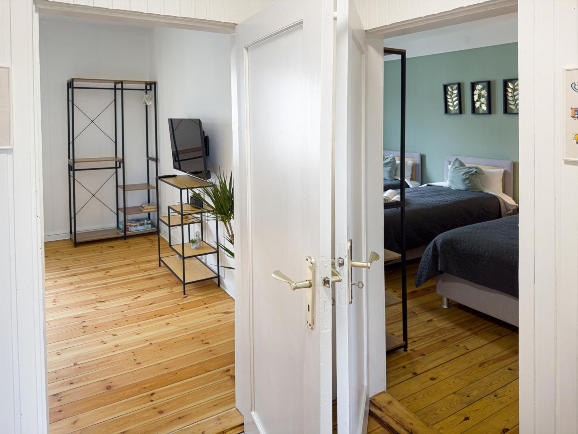 Immostay #8 - Haus Fuer 13 Personen Mit 7 Zimmer - Grosser Garten & Grill, Free Parking, Wlan BRE Buitenkant foto