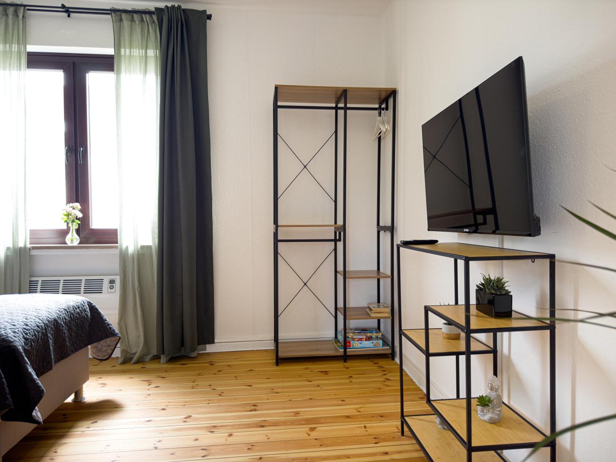 Immostay #8 - Haus Fuer 13 Personen Mit 7 Zimmer - Grosser Garten & Grill, Free Parking, Wlan BRE Buitenkant foto