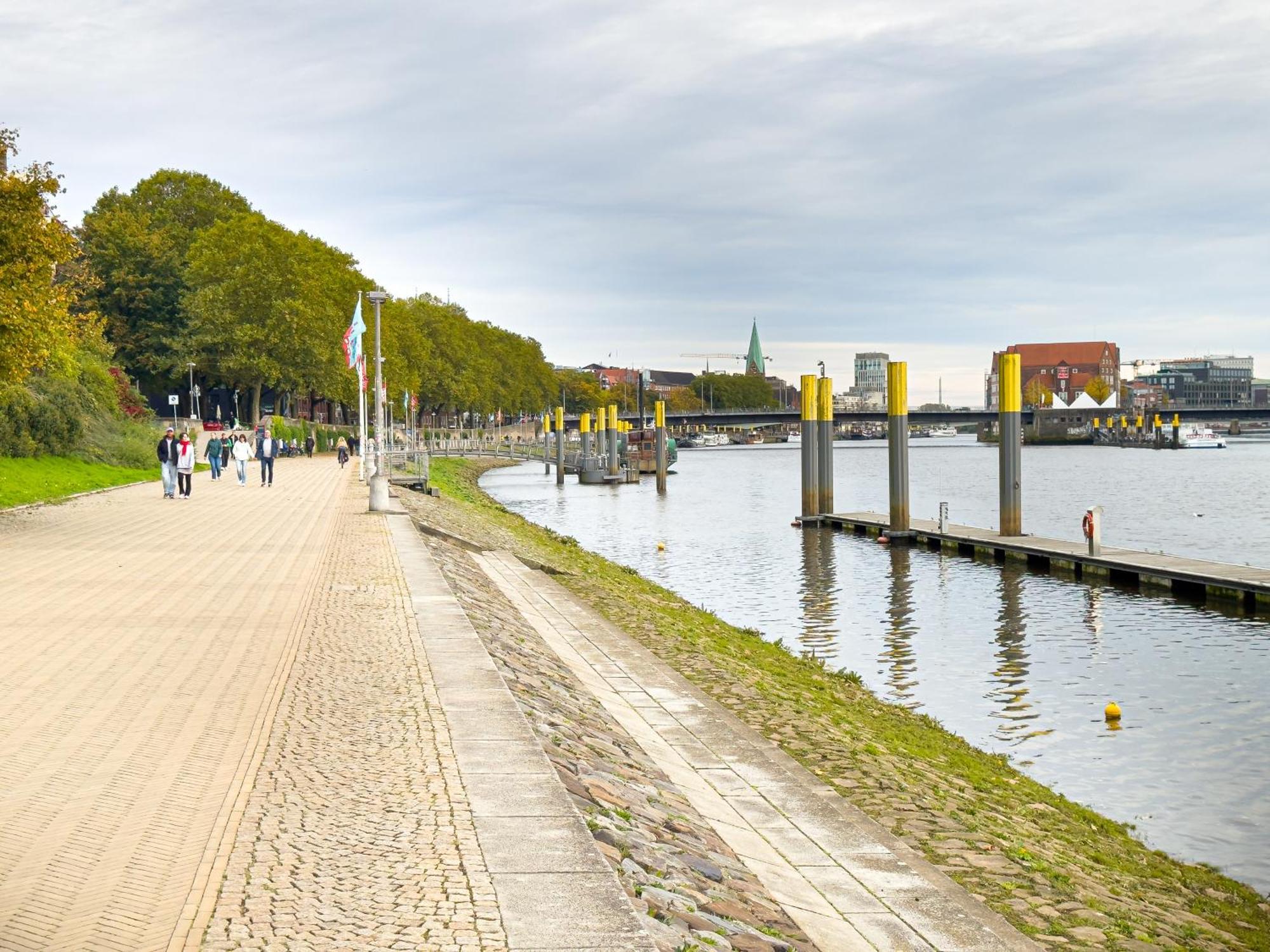 Immostay #8 - Haus Fuer 13 Personen Mit 7 Zimmer - Grosser Garten & Grill, Free Parking, Wlan BRE Buitenkant foto