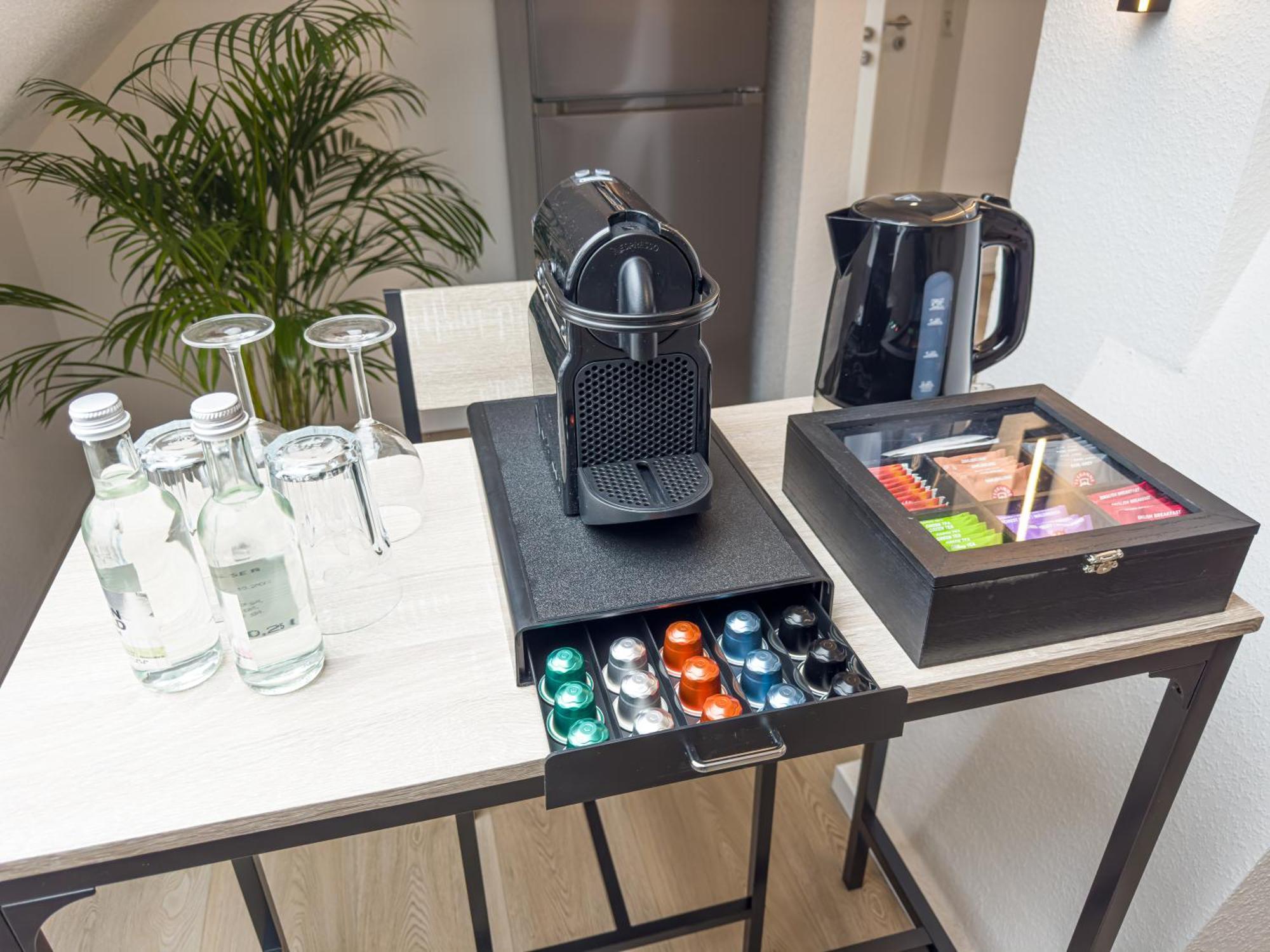 Immostay #8 - Haus Fuer 13 Personen Mit 7 Zimmer - Grosser Garten & Grill, Free Parking, Wlan BRE Buitenkant foto